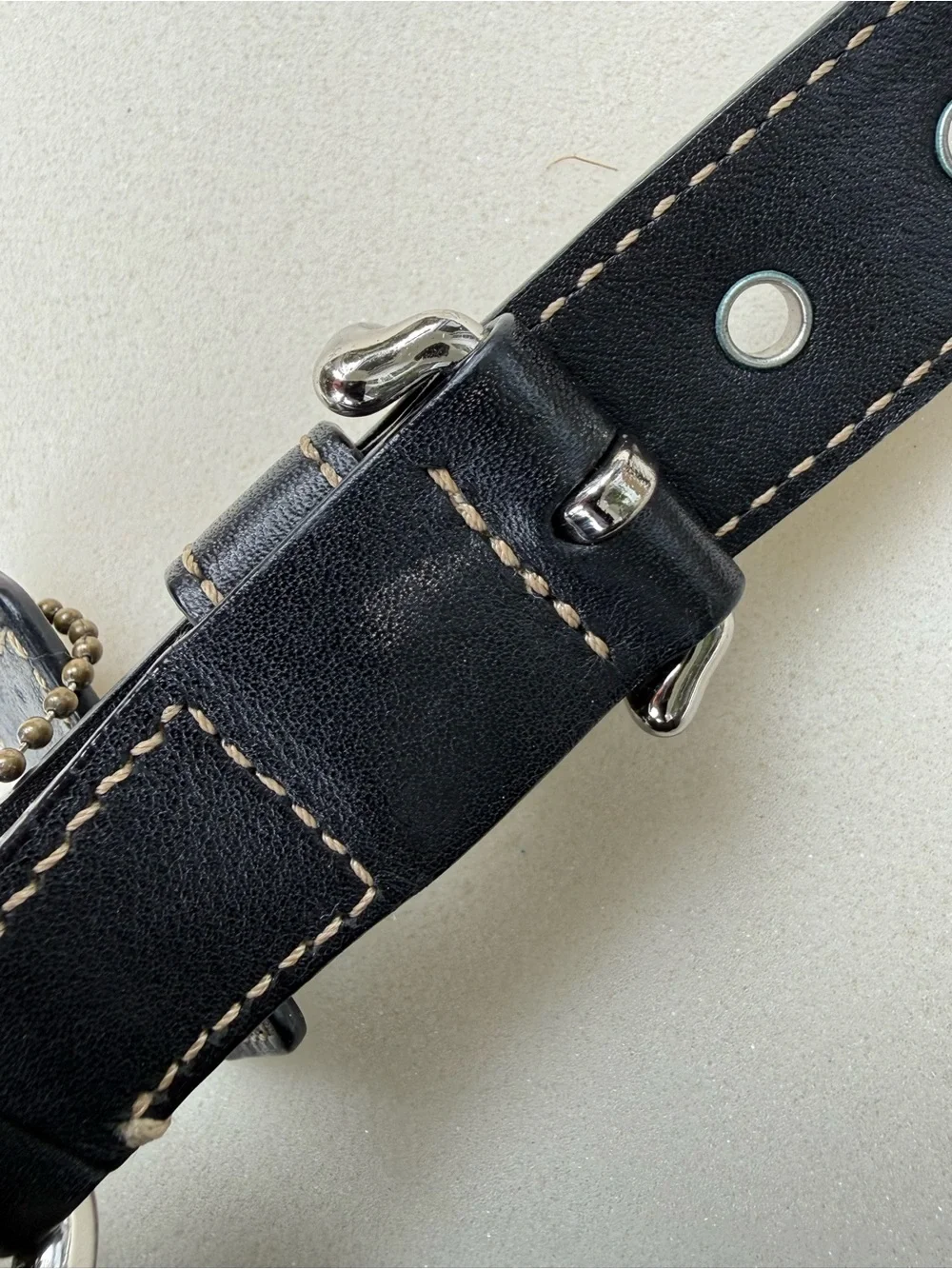 Vintage Coach 9741 Black Leather Shoulder Bag Purse Contrast Stitching